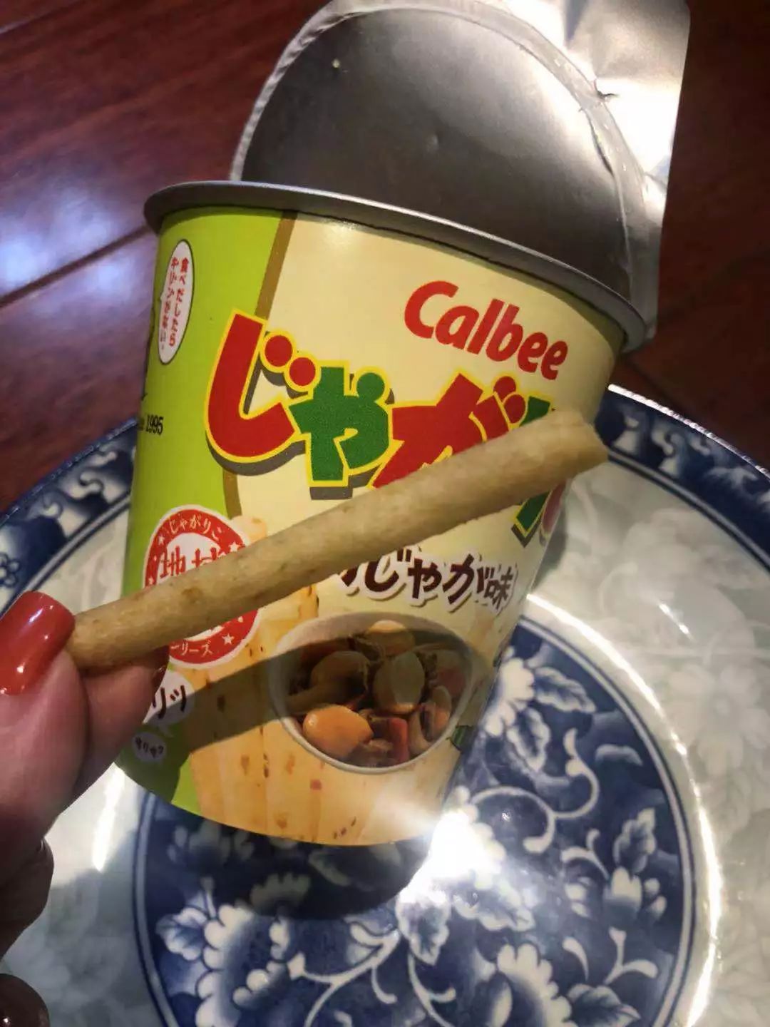 以身试吃13款薯片，我终于找出了薯片界的“扛把子”