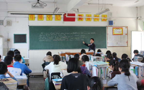 英语将被“踢出”高考？2021英语考试有调整，部分地区直降20分