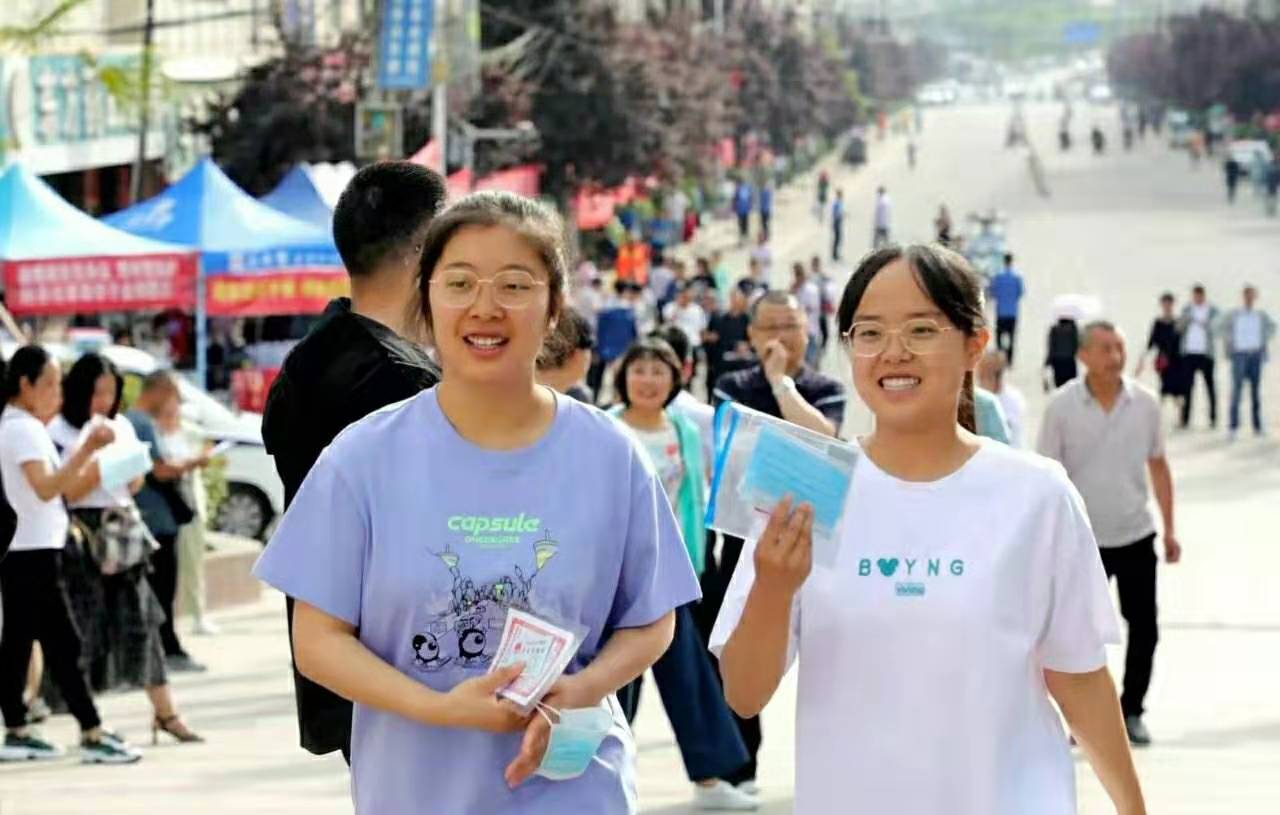 北京考生提前30分钟交卷，还口出狂言，引发网友吐槽