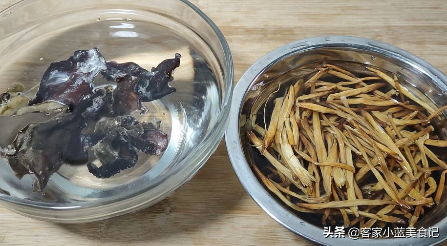 木耳黄花菜天生一对(黄花菜,木耳)