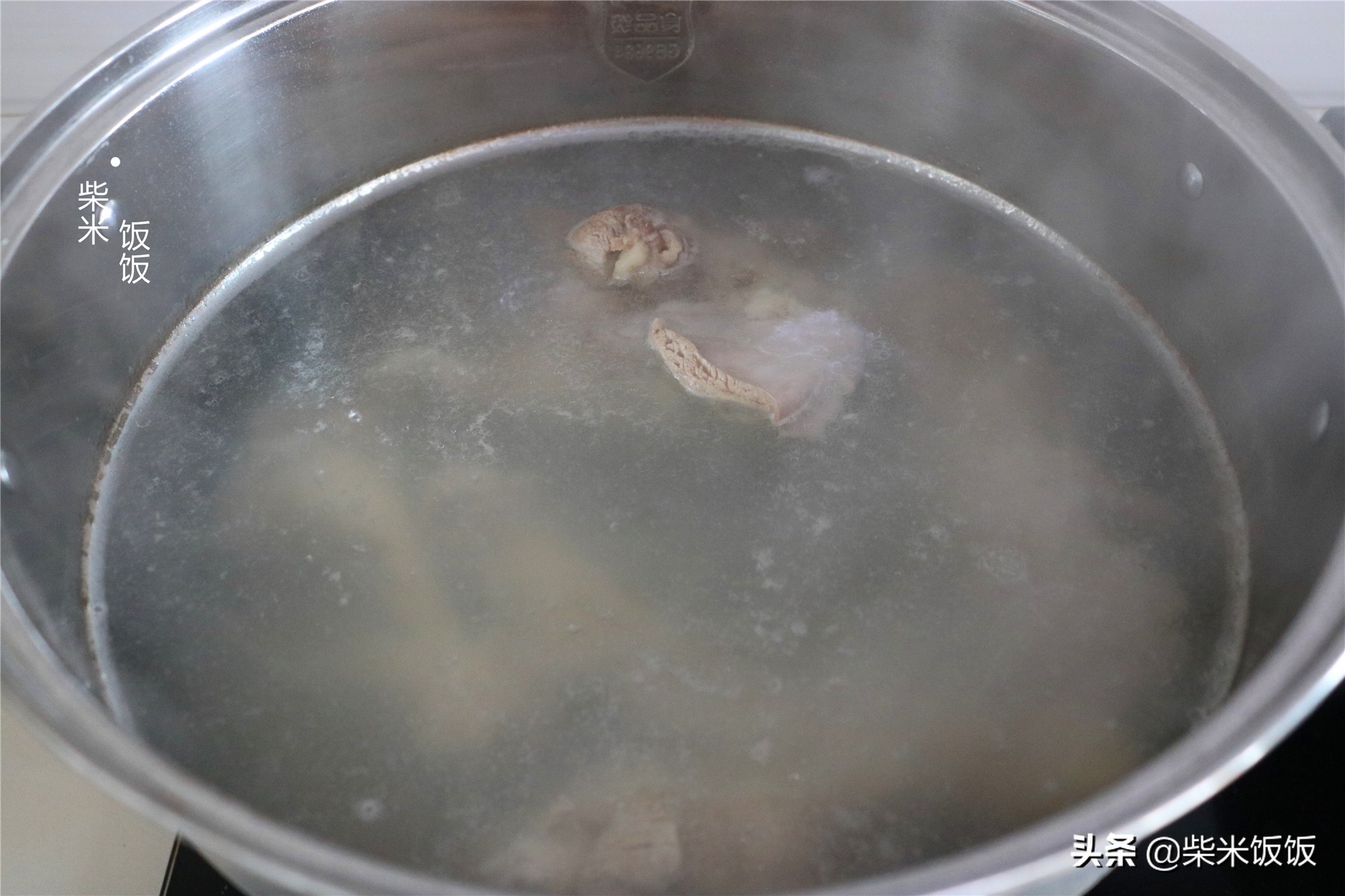 羊肉湯的做法,羊肉湯的做法 最正宗的做法視頻