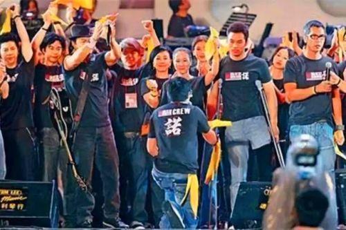 「港明是非」一条大河波浪宽~香港人提到这首歌，自动现场大合唱