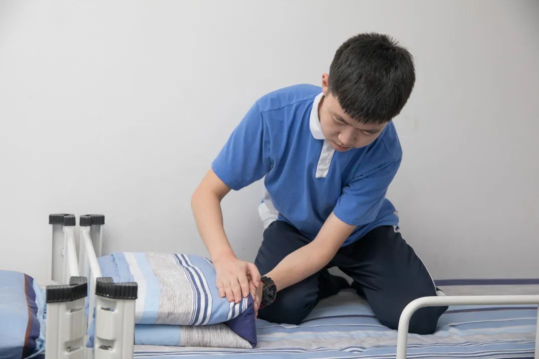 投资10亿，坐标布吉，这是一所被低估的宝藏学校