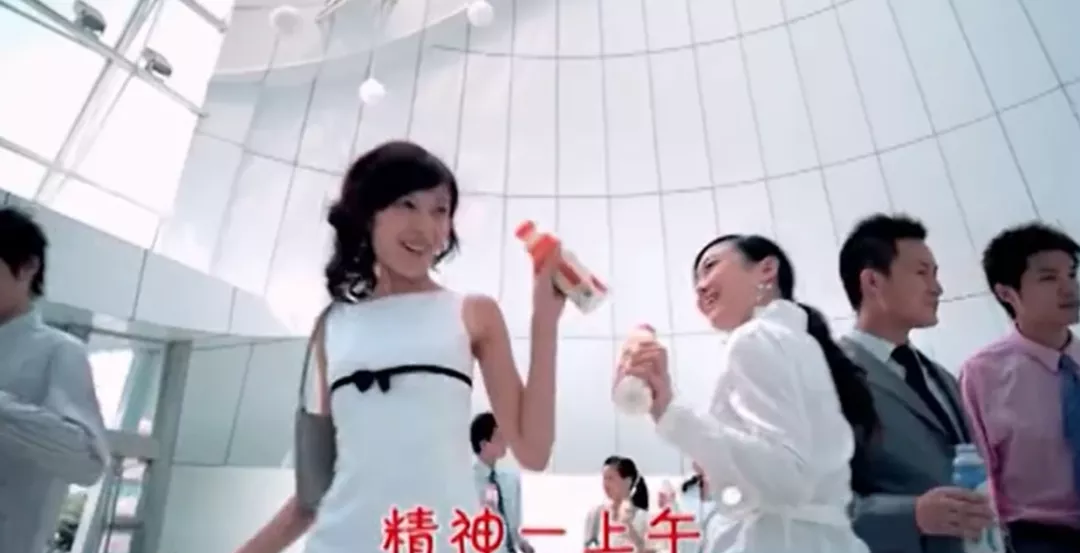 狂跌300亿!爆红的喜茶们,终于“杀死”娃哈哈
