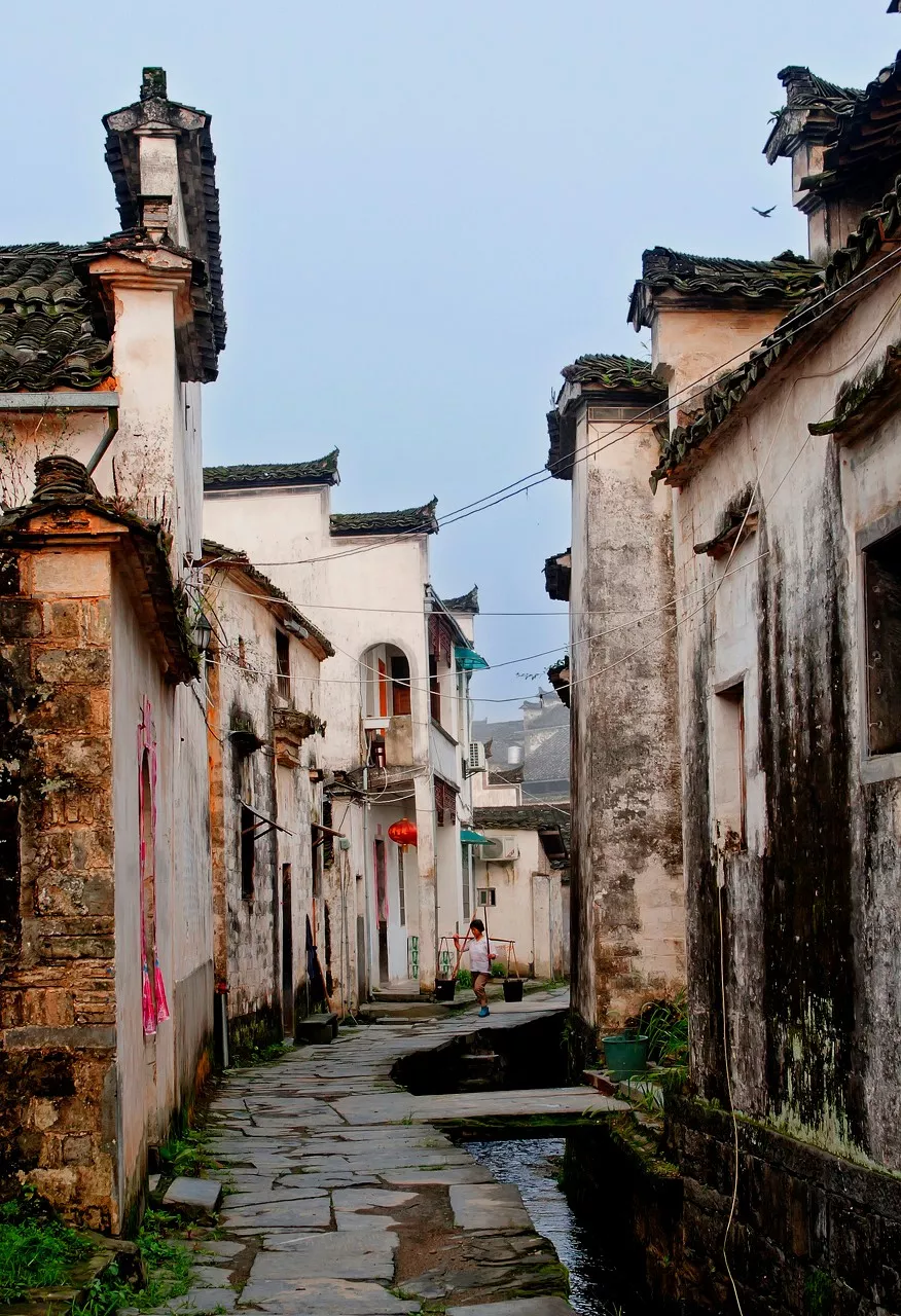 小桥流水，石板巷陌，秋来最美是古镇