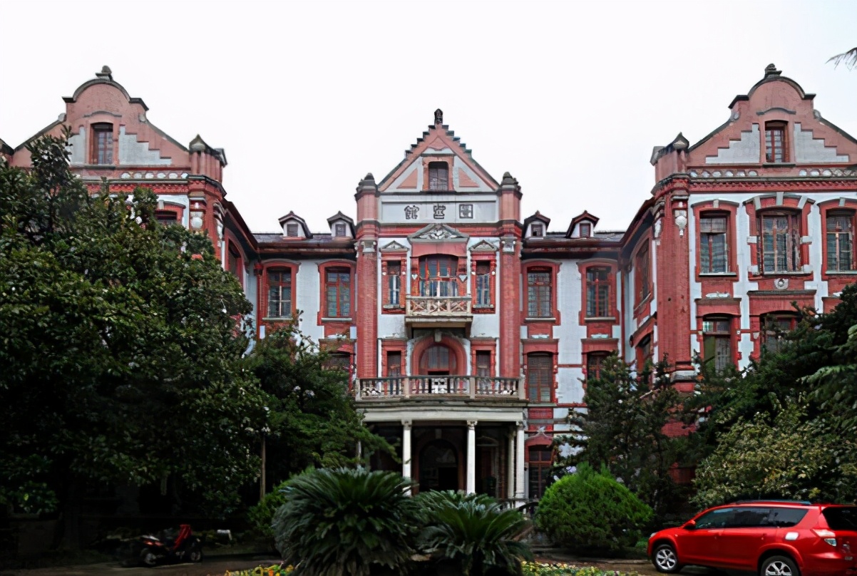 2021世界工科大学前十排行，清华全球第一，浙大排名叫人出乎意料