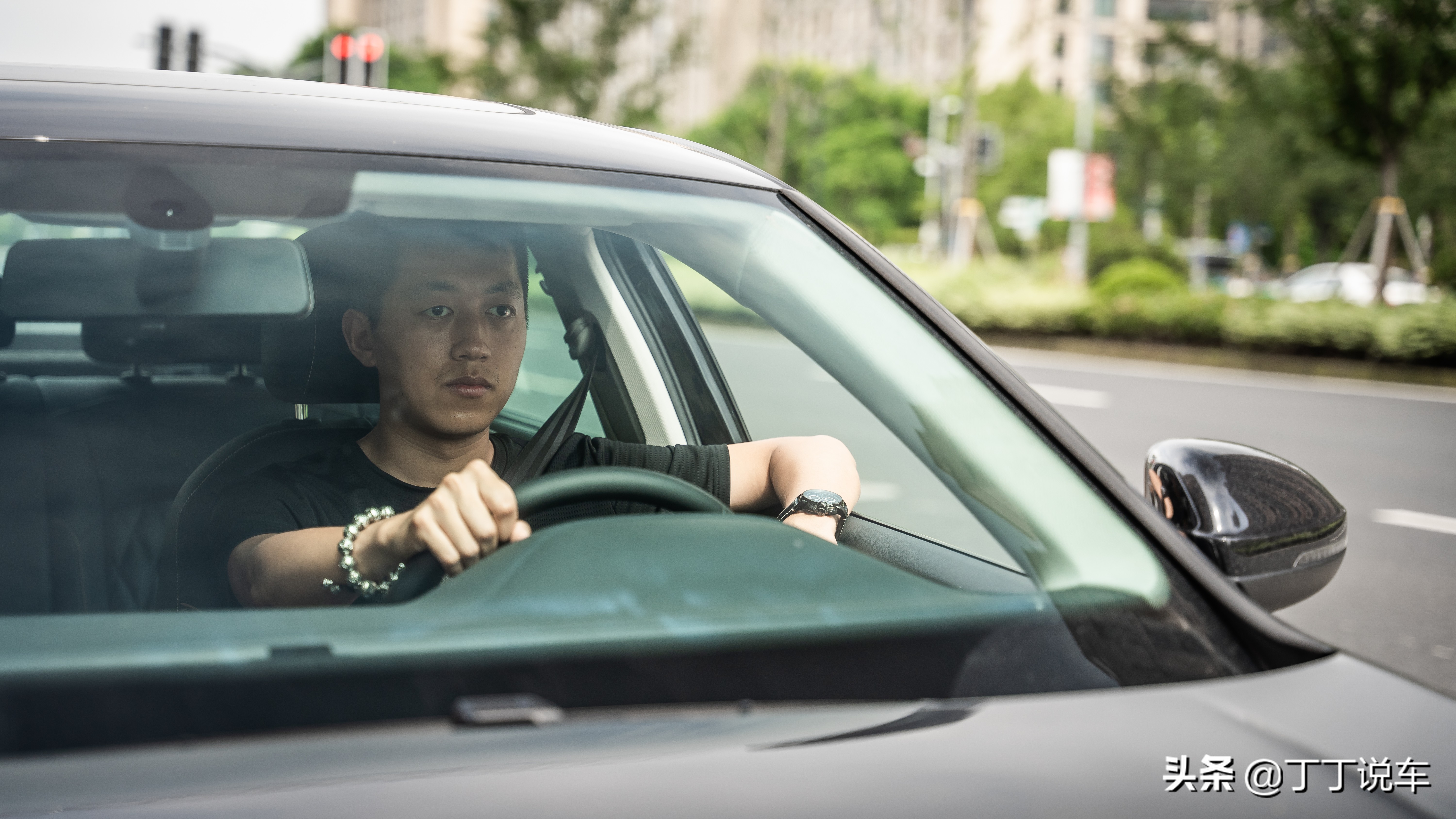 凯美瑞车主试驾帕萨特PHEV，两种混动有何不同？