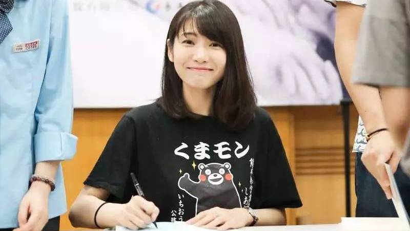 这5位网文届美女作家，颜值竟比明星还高，八月长安上榜