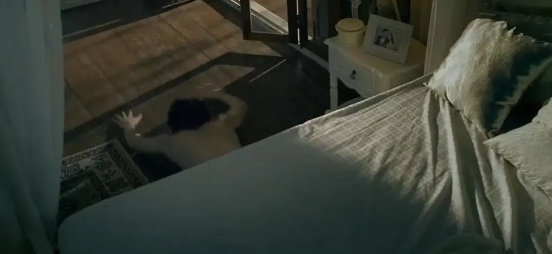毛骨悚然,如此美艳的女尸竟把我给吓尿了