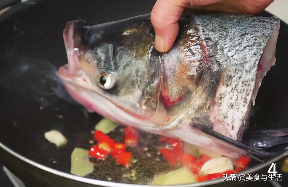 酸菜鱼头的做法,酸菜鱼头的做法和步骤