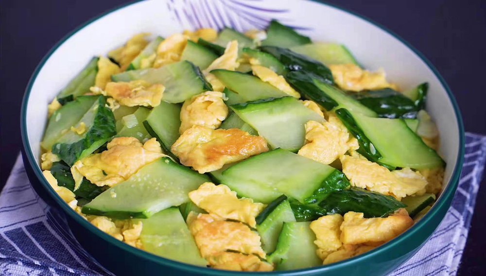 教你黄瓜炒鸡蛋的正确做法，黄瓜清脆入味不发黑，鸡蛋没有腥味