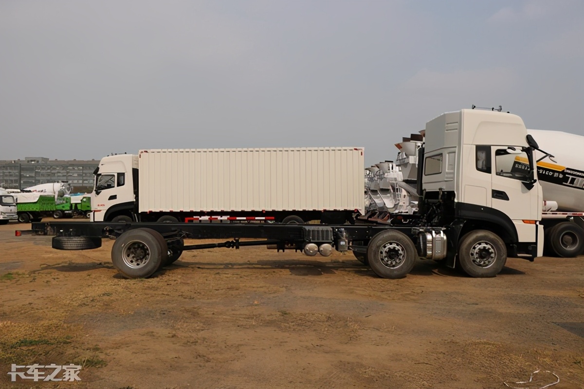 300马力6x2载货车，绿通快递首选，详解东风KL载货车
