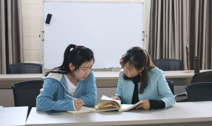 硕士生毕业后怎么才能“留校任职”，难度大吗，应届生需要注意