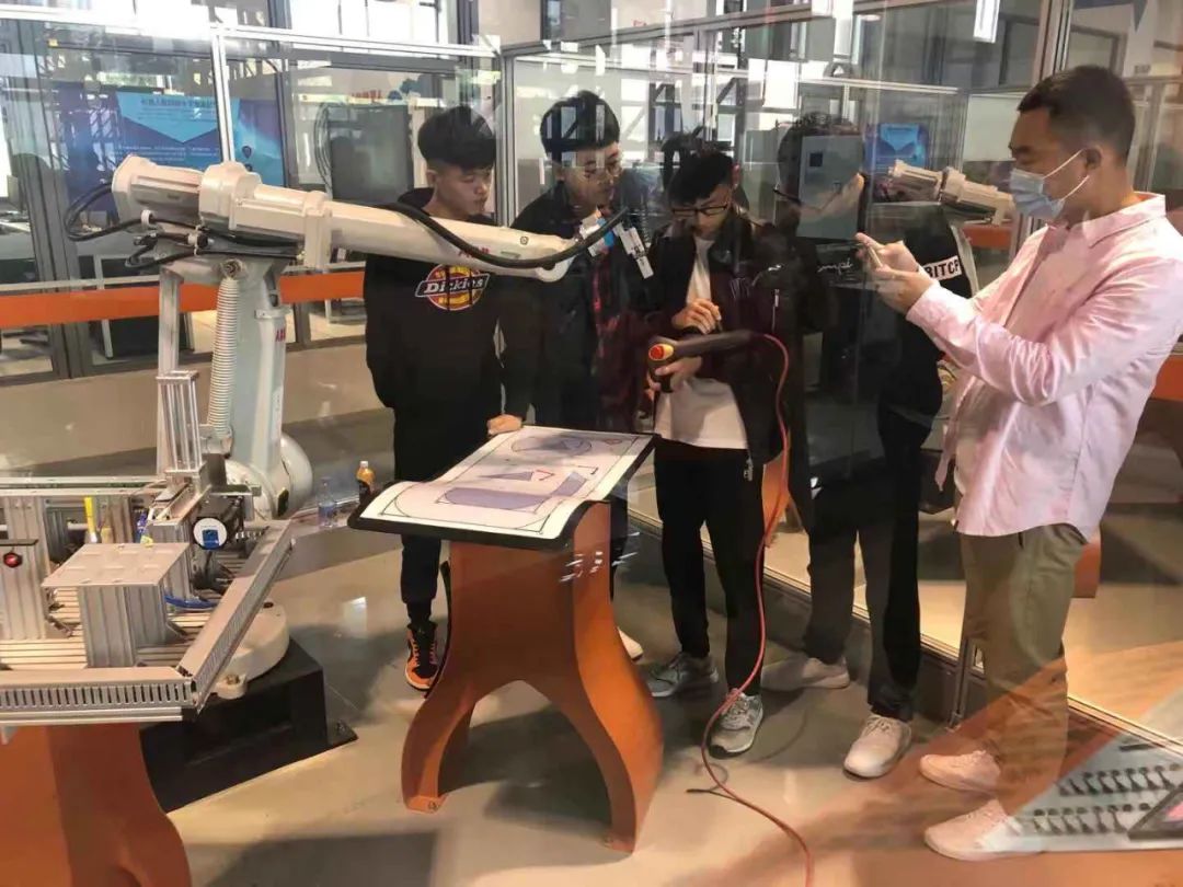 华北电力大学（保定）| 品味历史风韵，感受校园风采