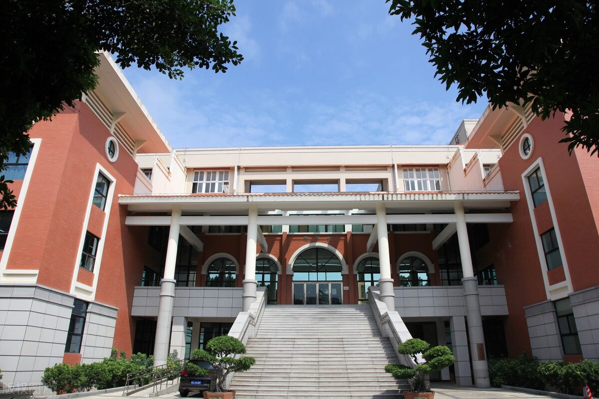 大部分独立学院转设成功，对学生来讲有哪些好处？看完你就懂了