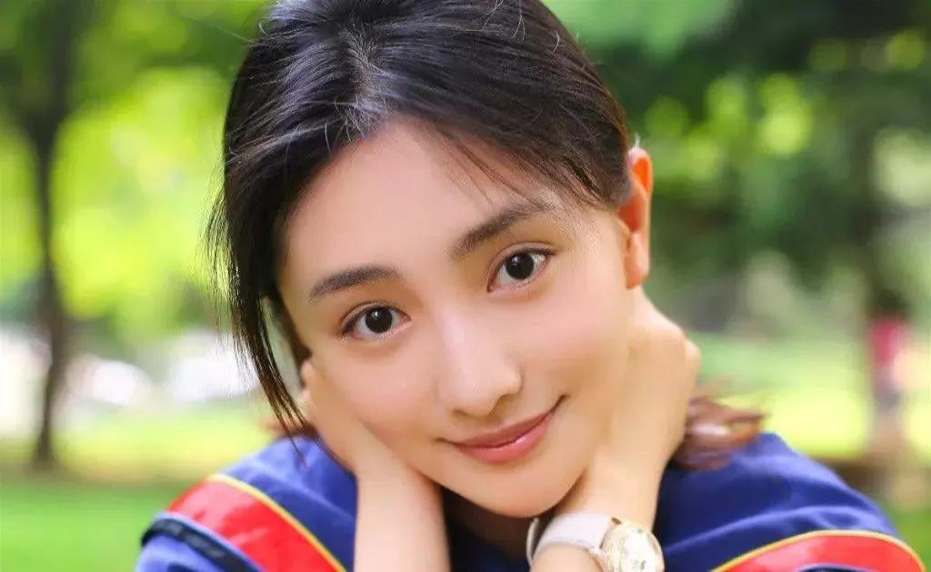 他痴迷画少女36年，一幅卖708万，改画人体只卖78万