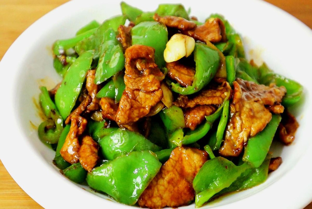 柿子椒图片大全(柿子椒的营养功效和做法)