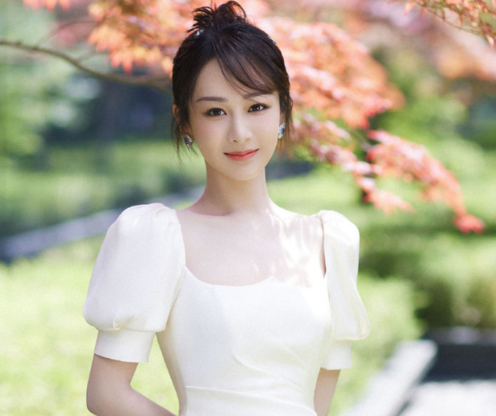 内娱女星人气榜：杨紫成功登顶，赵丽颖第五，THE9却成最大赢家