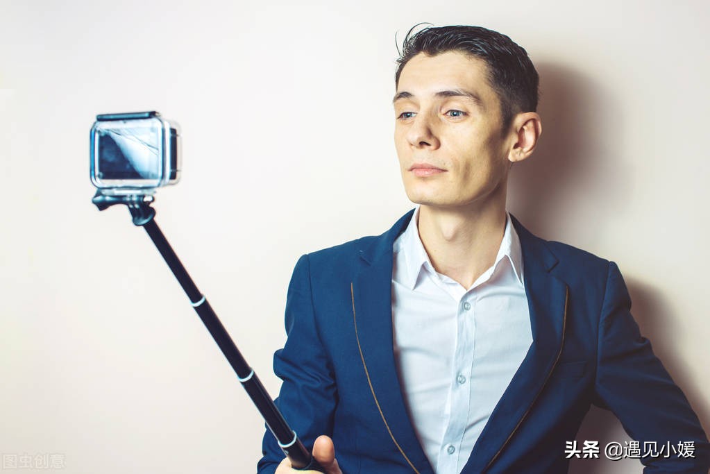 人最大的愚蠢，是高估自己，低估人性