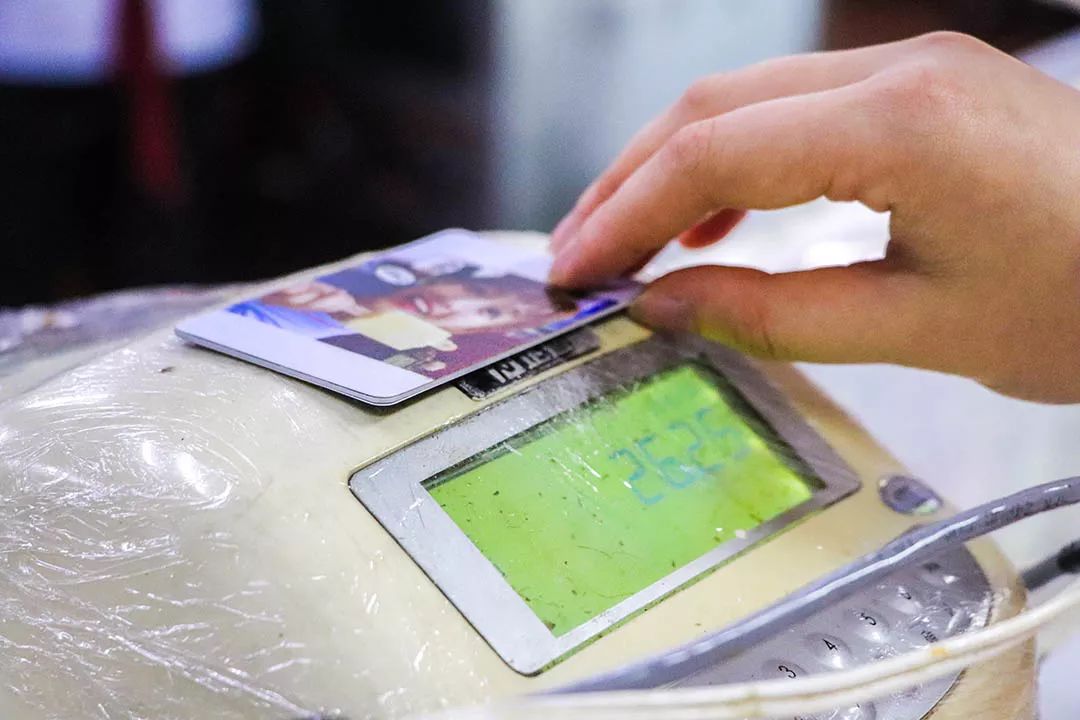 愿你出走半生，归来仍是少年