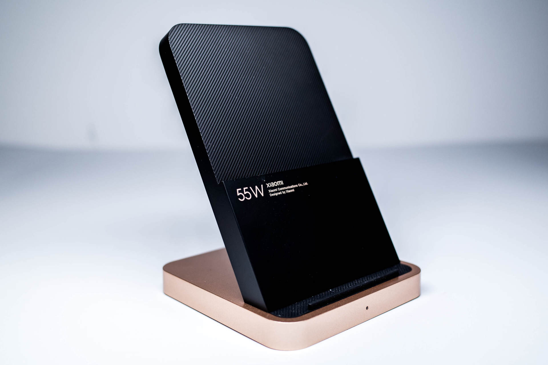 小米立式风冷无线充55w评测