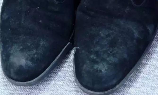 带毛的雪地靴不好洗？用点小苏打，去污还清异味！