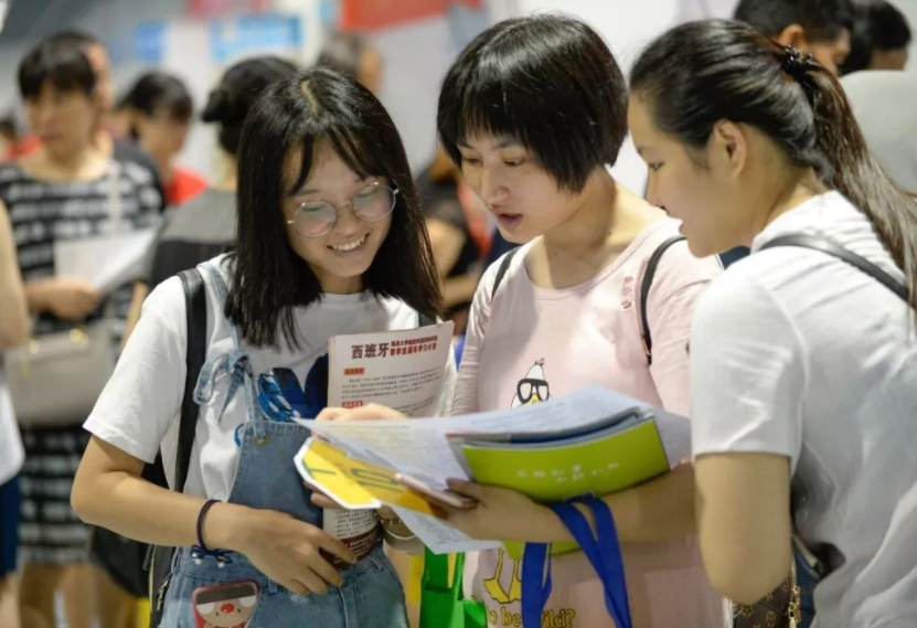 禁止公办高中招收复读生，高考失利只能进入社会？别慌，回应来了