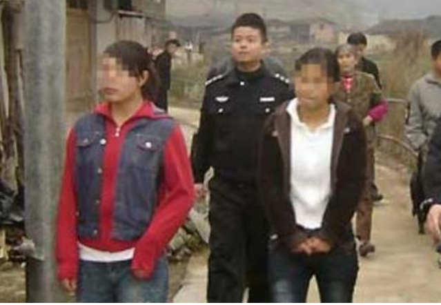 女大学生，被拐后120元卖给四川老汉，和鸡鸭同住17年，现况如何