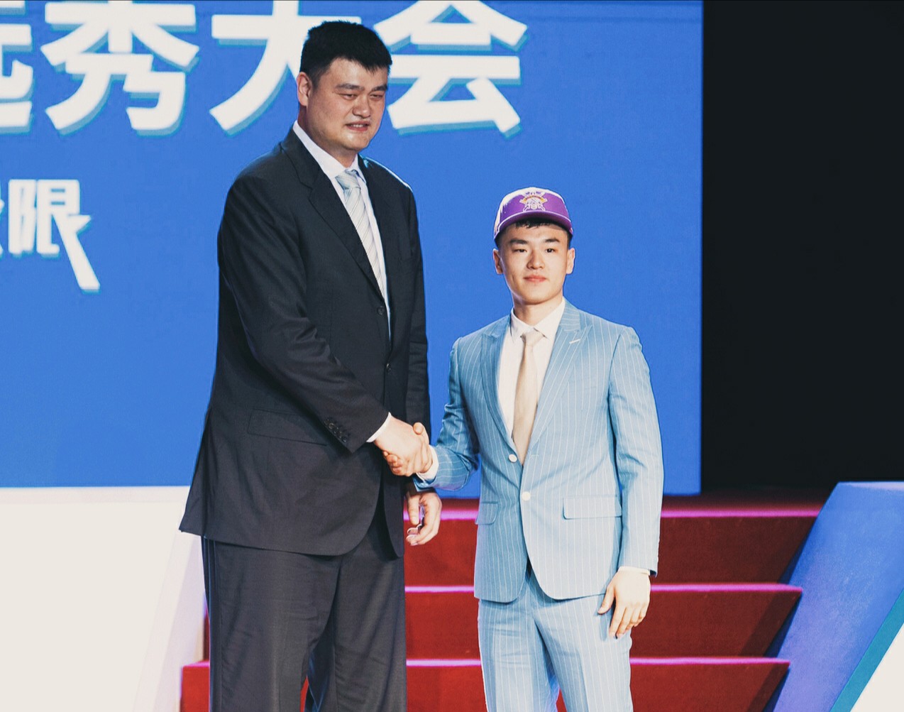 曹芳为什么不打nba(顶尖街球手曹芳，完胜CBA职业球员。球迷：差距这么大的吗？)