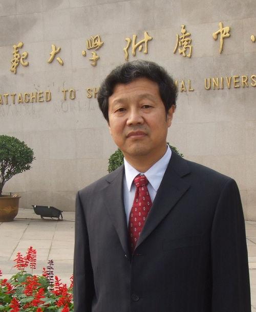 陕西文科状元，却与北大失之交臂，却用26年时间，教出数位状元