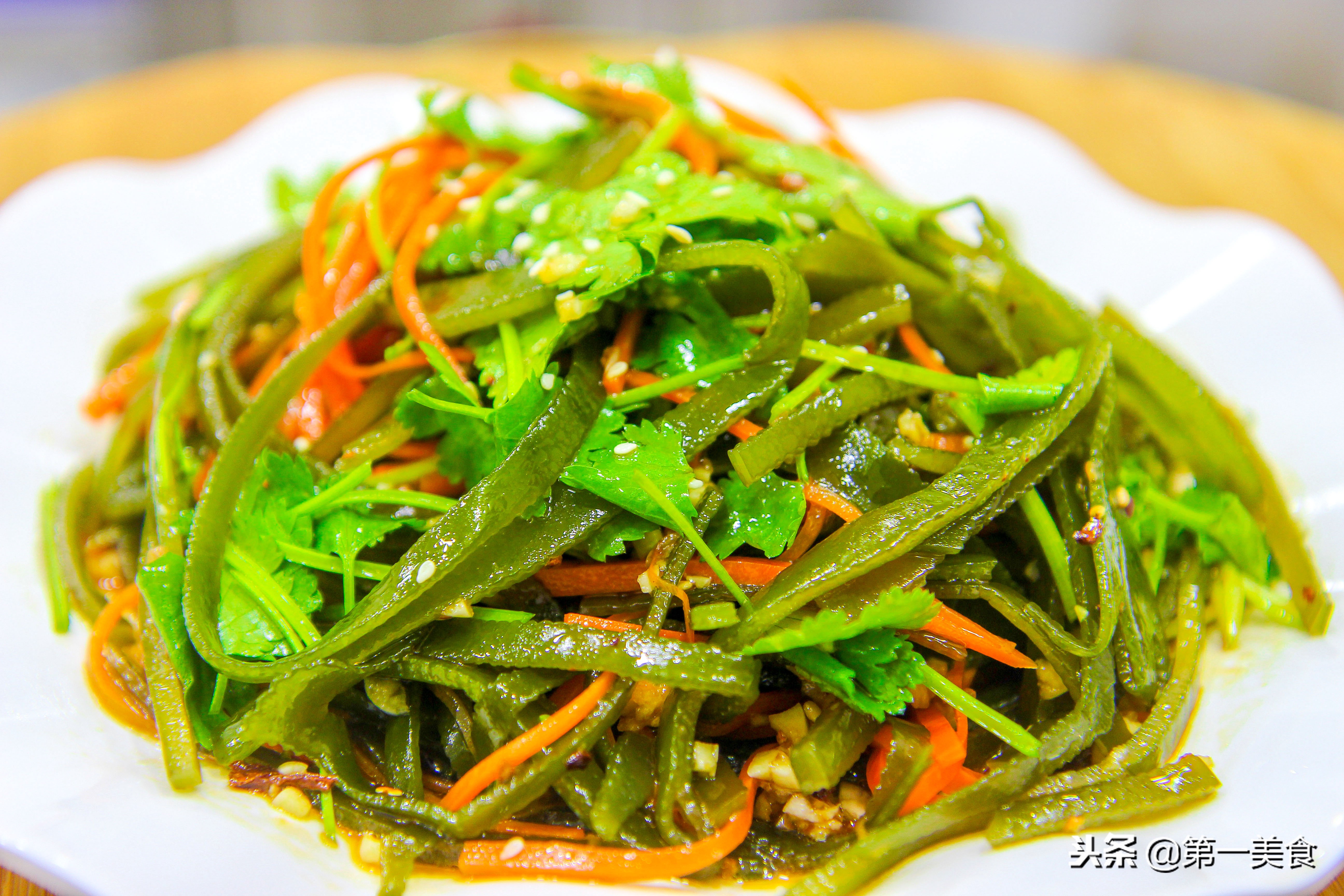 家有孩子，春天不要省，记住“吃6样忌2样”，远离近视长个高