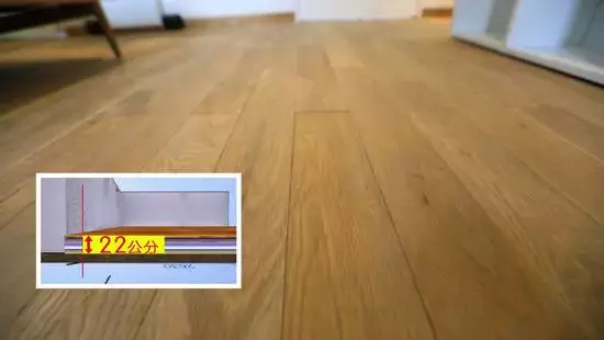 公婆、亲妈、夫妻俩住同一家，纸板隔成3间房，窄小难转身，隐私成谜