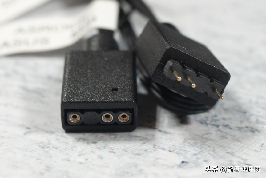 機(jī)箱內(nèi)的RGB也有門道?一文解析讓你看懂12V RGB和5V ARGB的機(jī)密