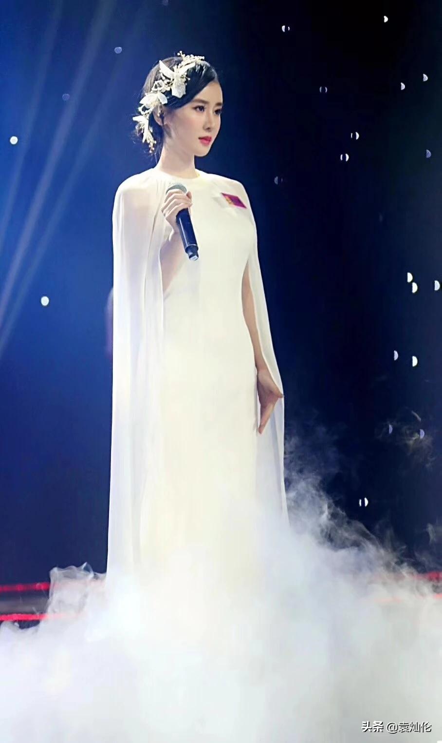 答物理新视野老师前沿物理八问