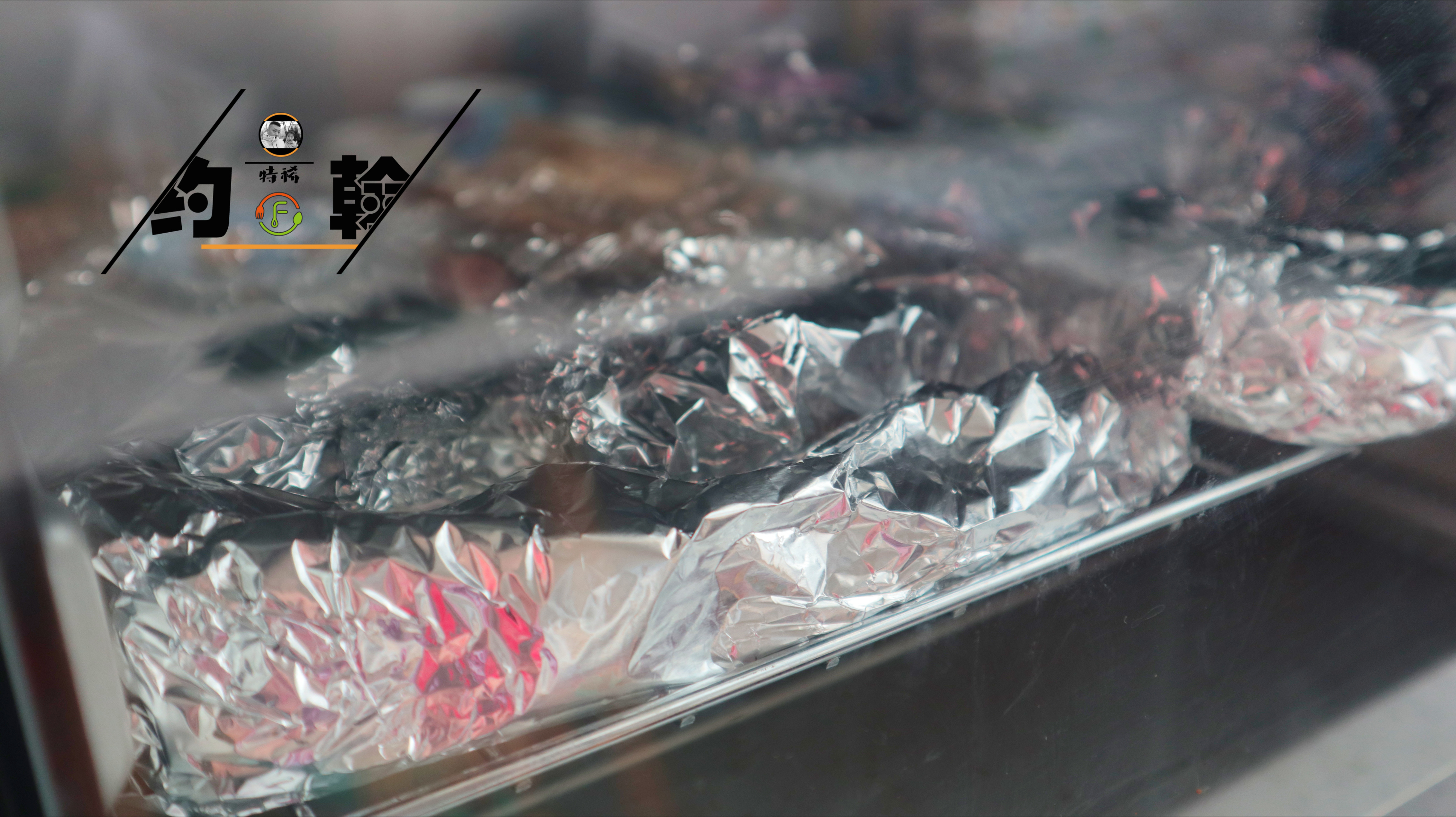 过年做的“烤羊排”，外焦里嫩、色泽诱人，一口下去满嘴留香