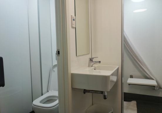 大一新生开学，寝室选择床位也有“讲究”，4人寝很容易踩坑