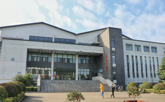 豪华配置！坐拥17个高颜值食堂，江苏这所双一流高校火了！