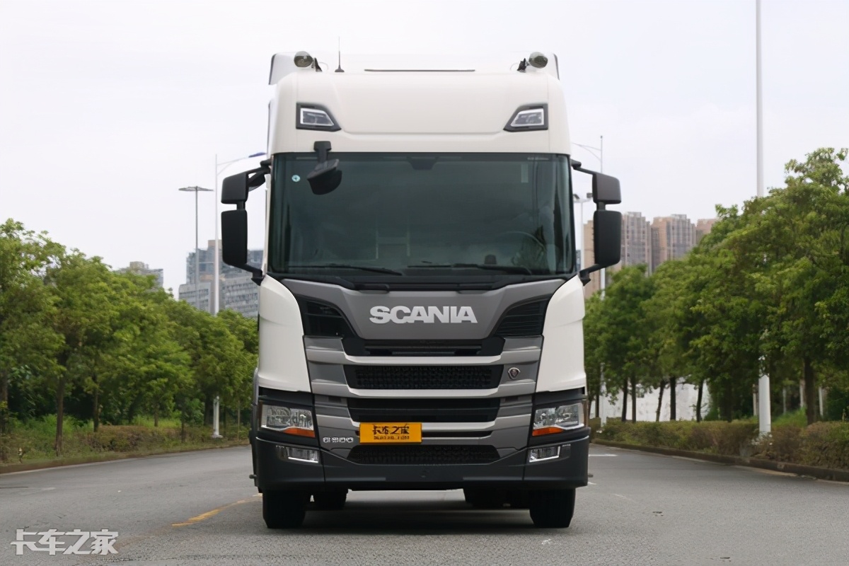 实拍斯堪尼亚g500牵引车,带amt和液力缓速器,裸车价85万