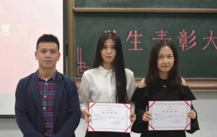 大学里拿奖学金意义非凡，金钱奖励只是冰山一角，提前了解不吃亏