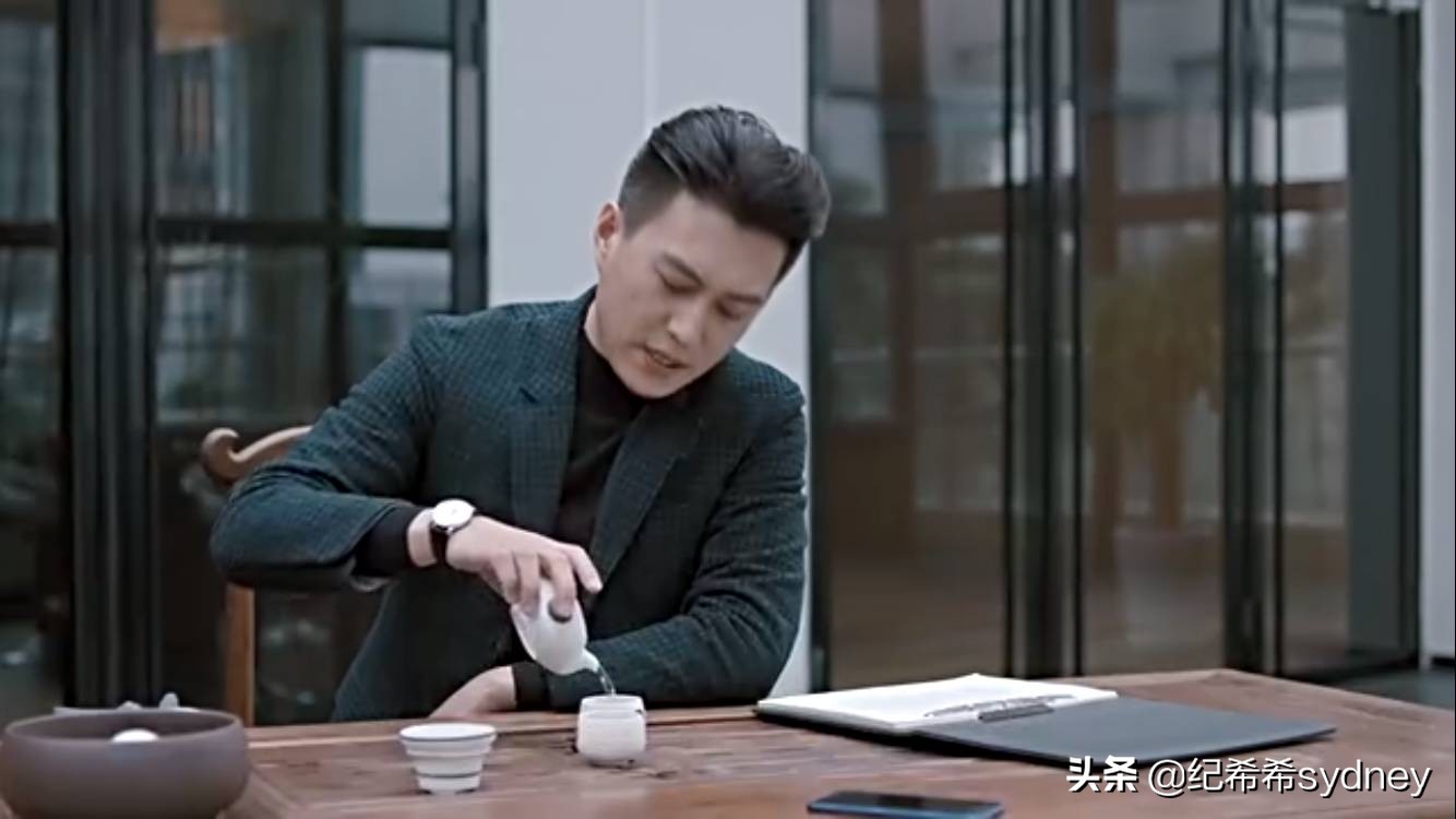 希希说大牌 | 《都挺好》vs《欢乐颂》看看职场精英都在戴什么表