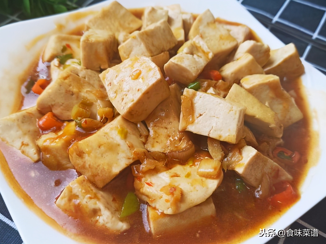 豆腐最好吃的12种做法，步骤简单，鲜香入味，快学会做给家人吃吧