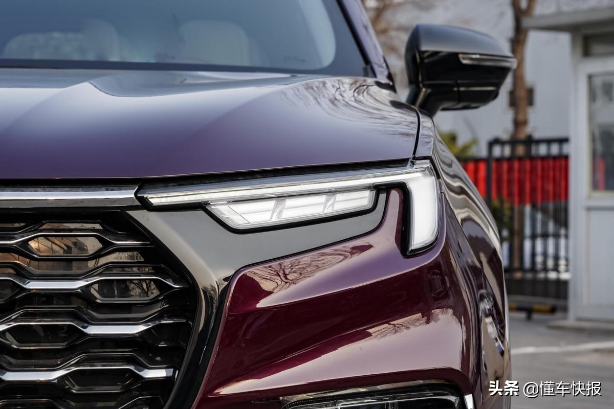 合资+6座+2.0T+中大型SUV，一文带你了解福特领裕