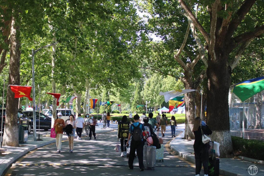 神仙颜值！北京语言大学“最美校花”高清大图来袭，总有一款你喜欢！
