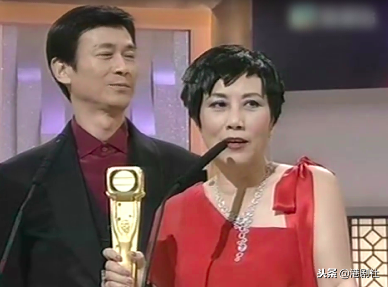 大盘点｜回顾了22年的TVB视帝视后，发现了一些小秘密……