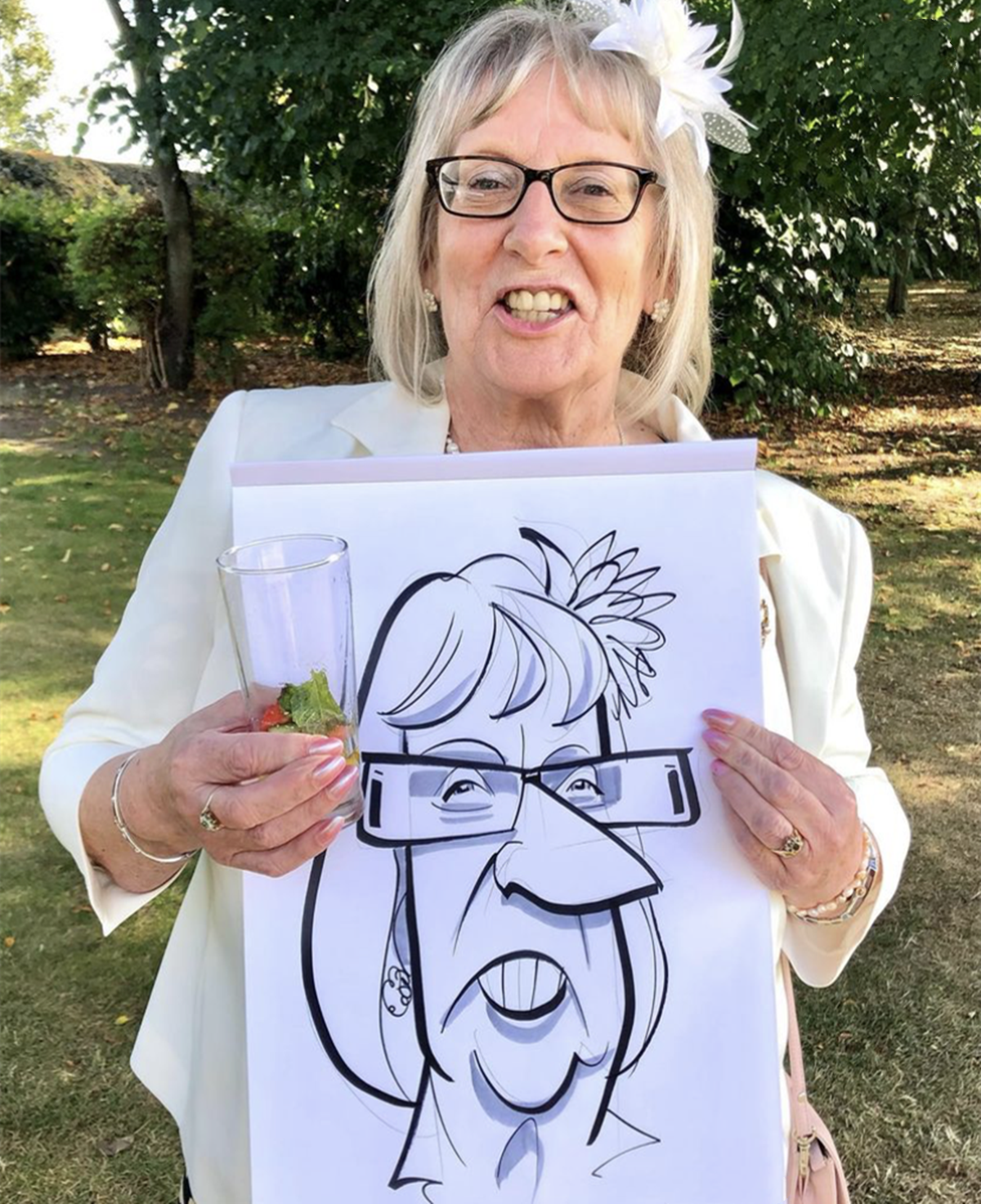 画技不好怎么办,不妨尝试一下漫画方式的人物肖像,简单又有趣