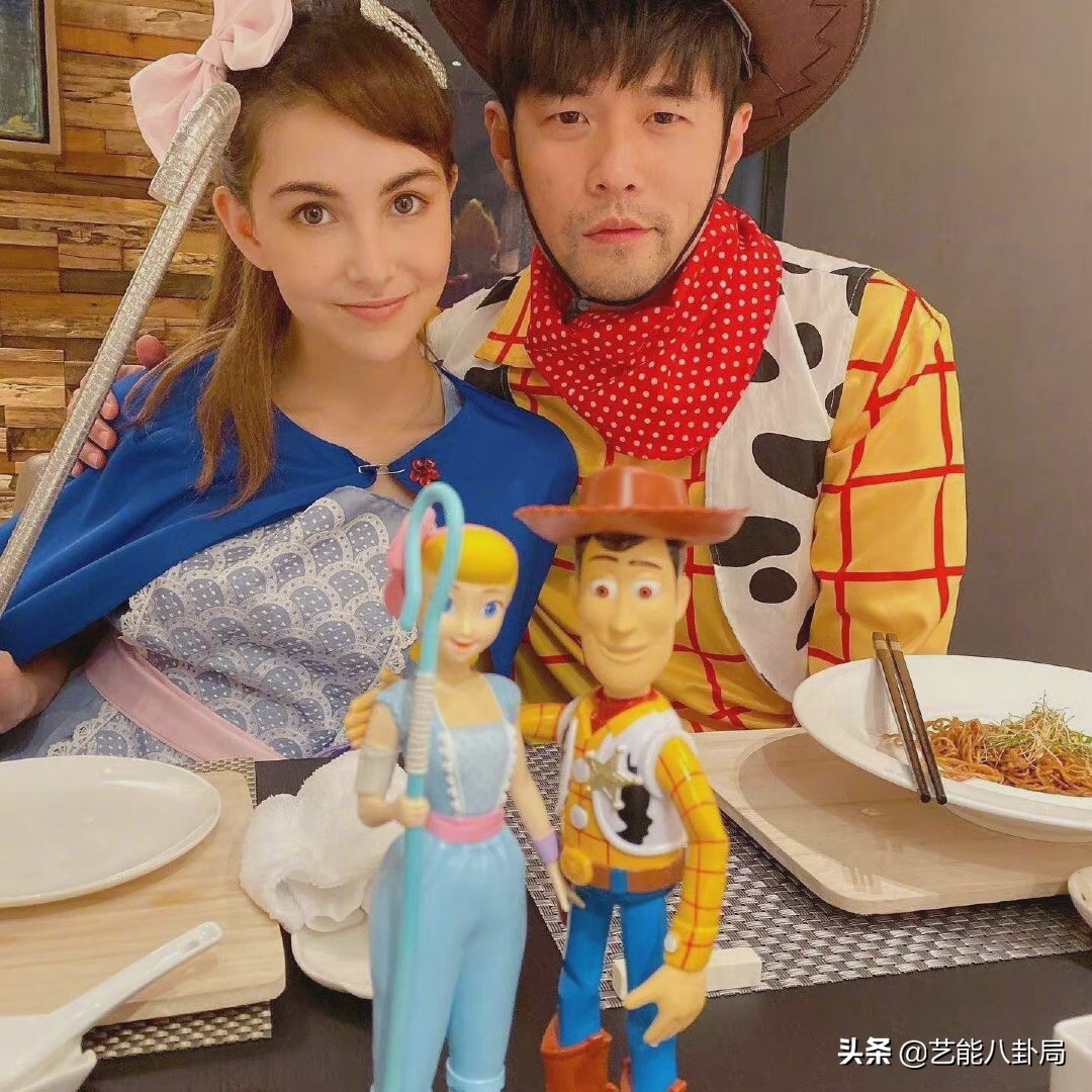 明星万圣节装扮：关晓彤变狐妖，欧阳娜娜扮兔子精，毛晓彤神还原