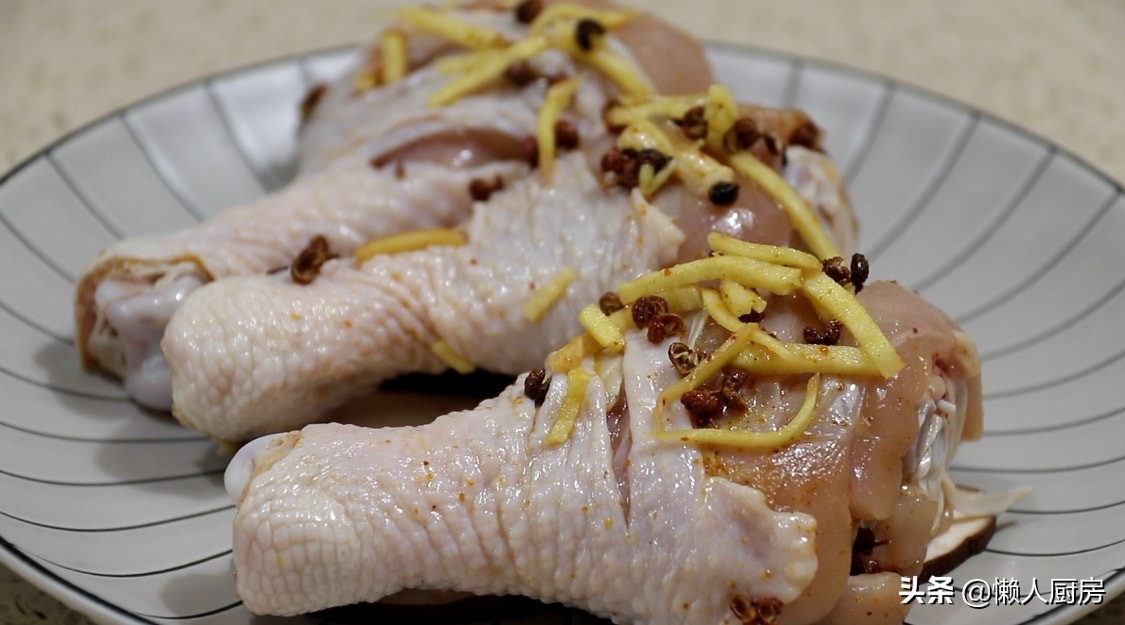 入冬后，吃牛肉羊肉不如吃鸡腿，碰到这个做法不容易，原汁原味