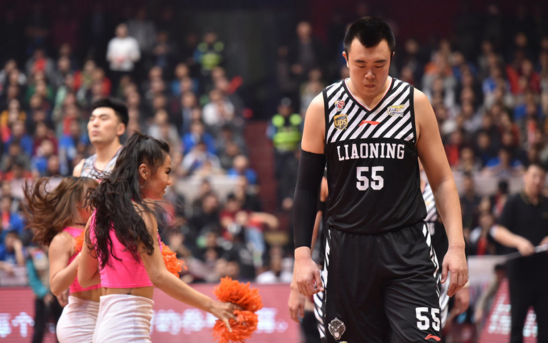 韩德君为什么没去nba(巅峰大韩能否征战NBA，劣势过于明显，无法成为轮换)