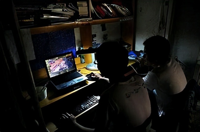 2009年高考状元黎力抢银行入狱，出狱后再金榜题名，他经历了什么