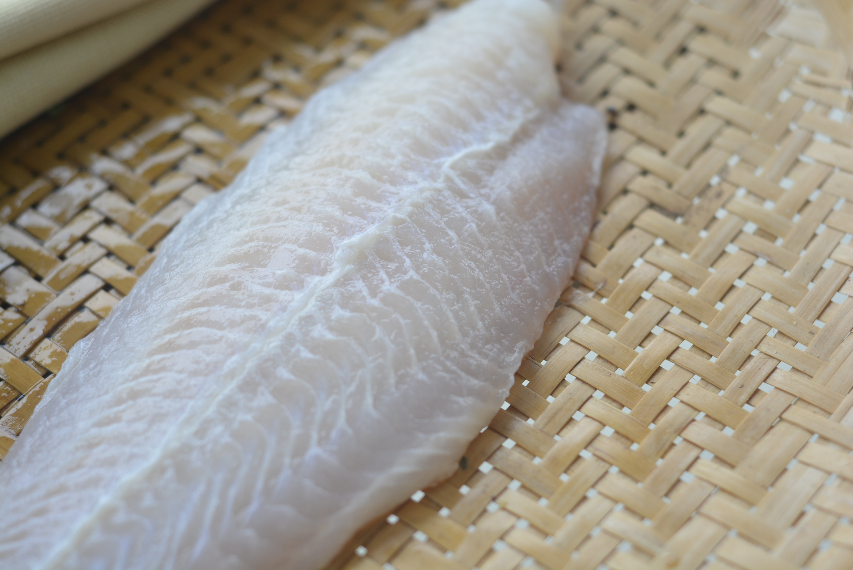 巴沙鱼有刺吗(超市卖得很火的巴沙鱼,就是鲶鱼,用它做水煮鱼吃,肉嫩